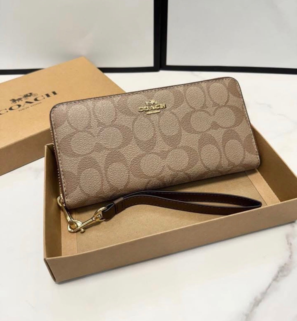 coach-wallet-with-box