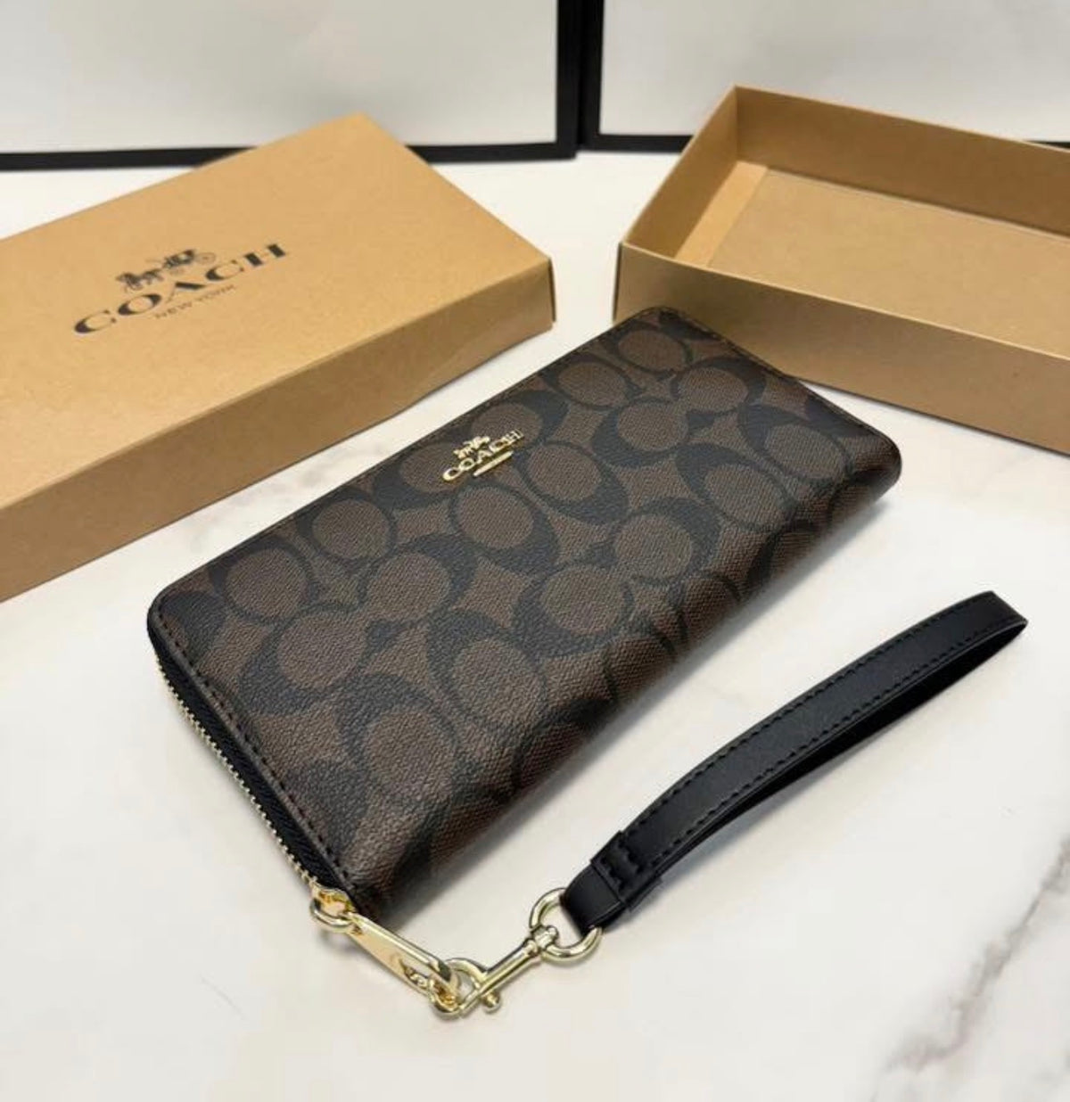 coach-wallet-with-box