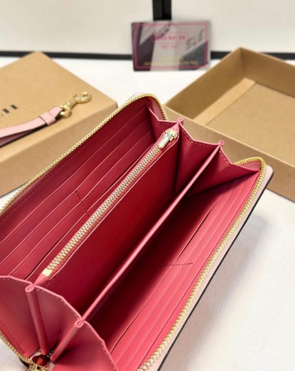 coach-wallet-with-box