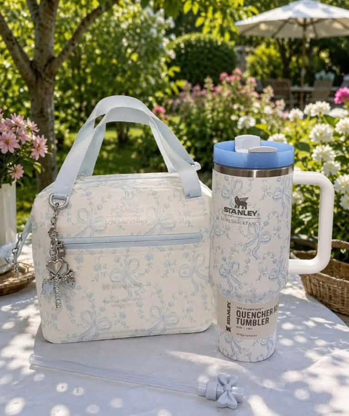 stanley-love-shack-lunch-bag-and-cup