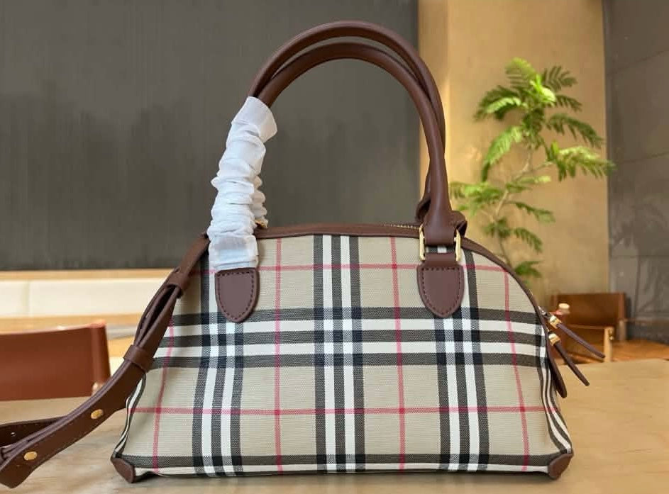 Burberry Purse