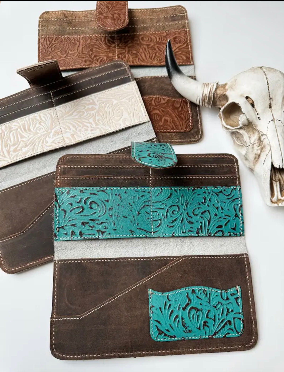 western-floral-leather-tooled-wallet