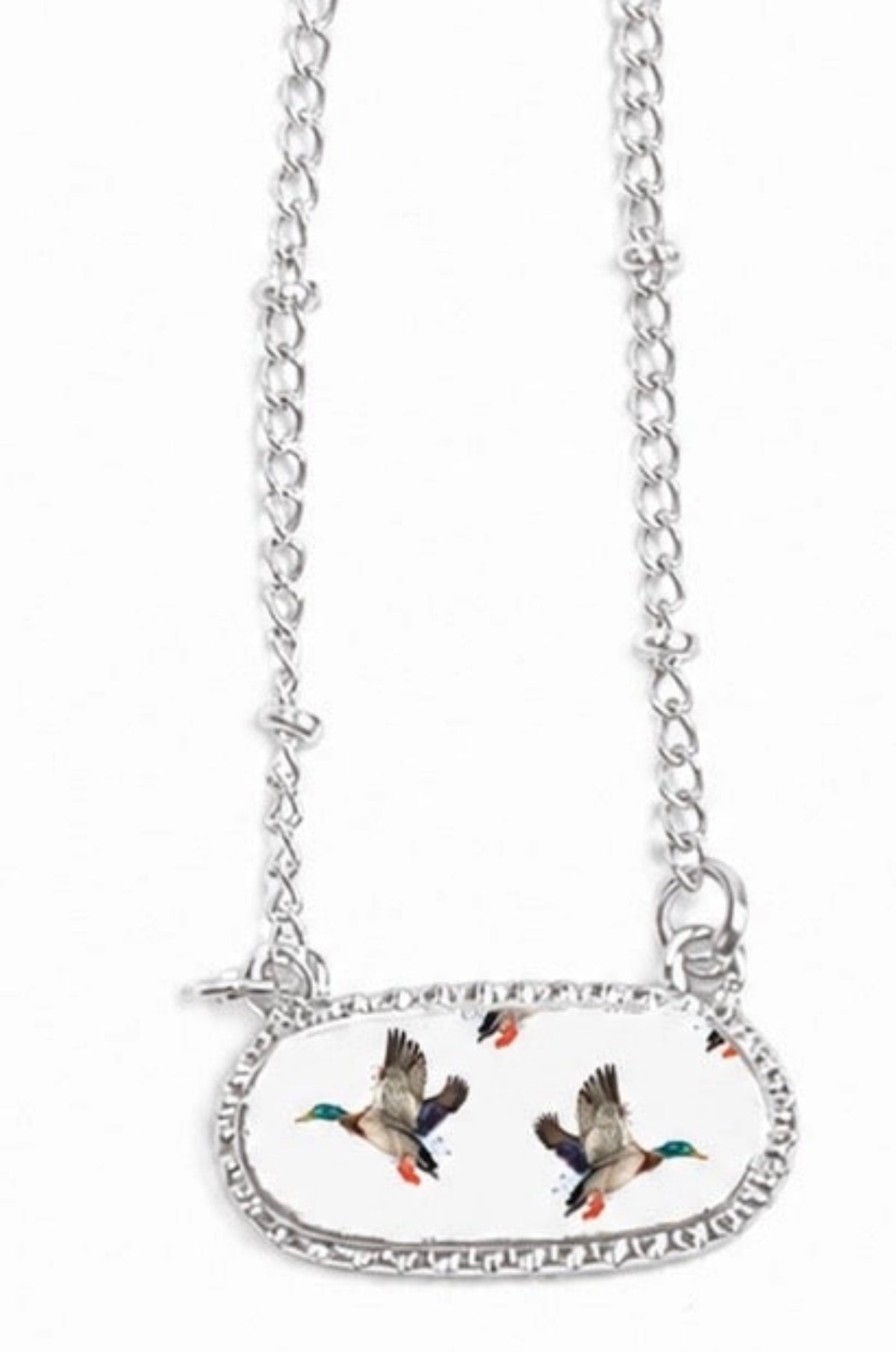 silver-pendent-necklaces
