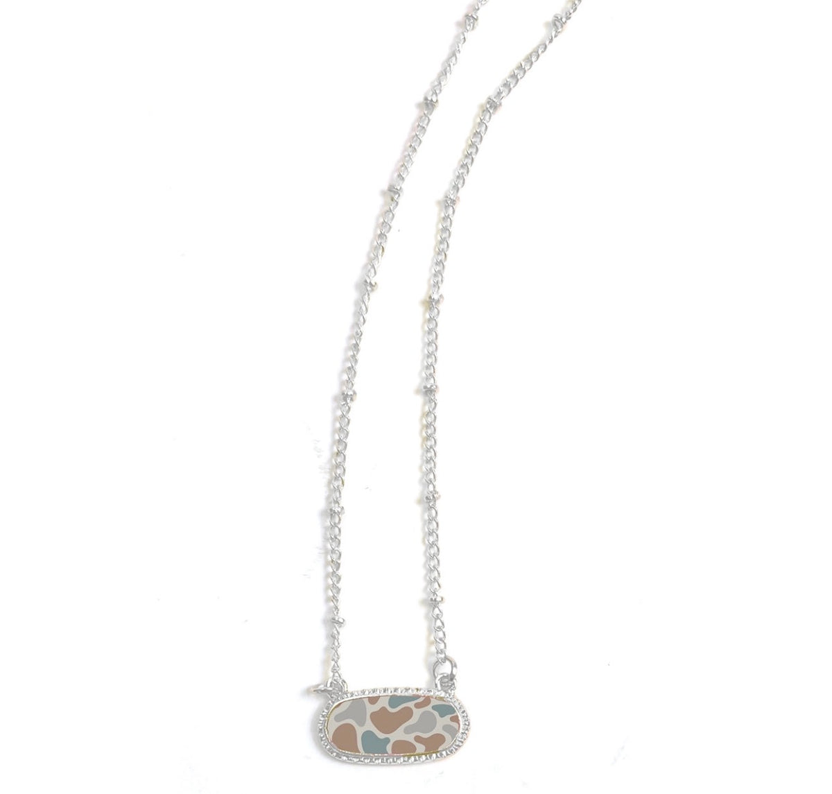 silver-pendent-necklaces