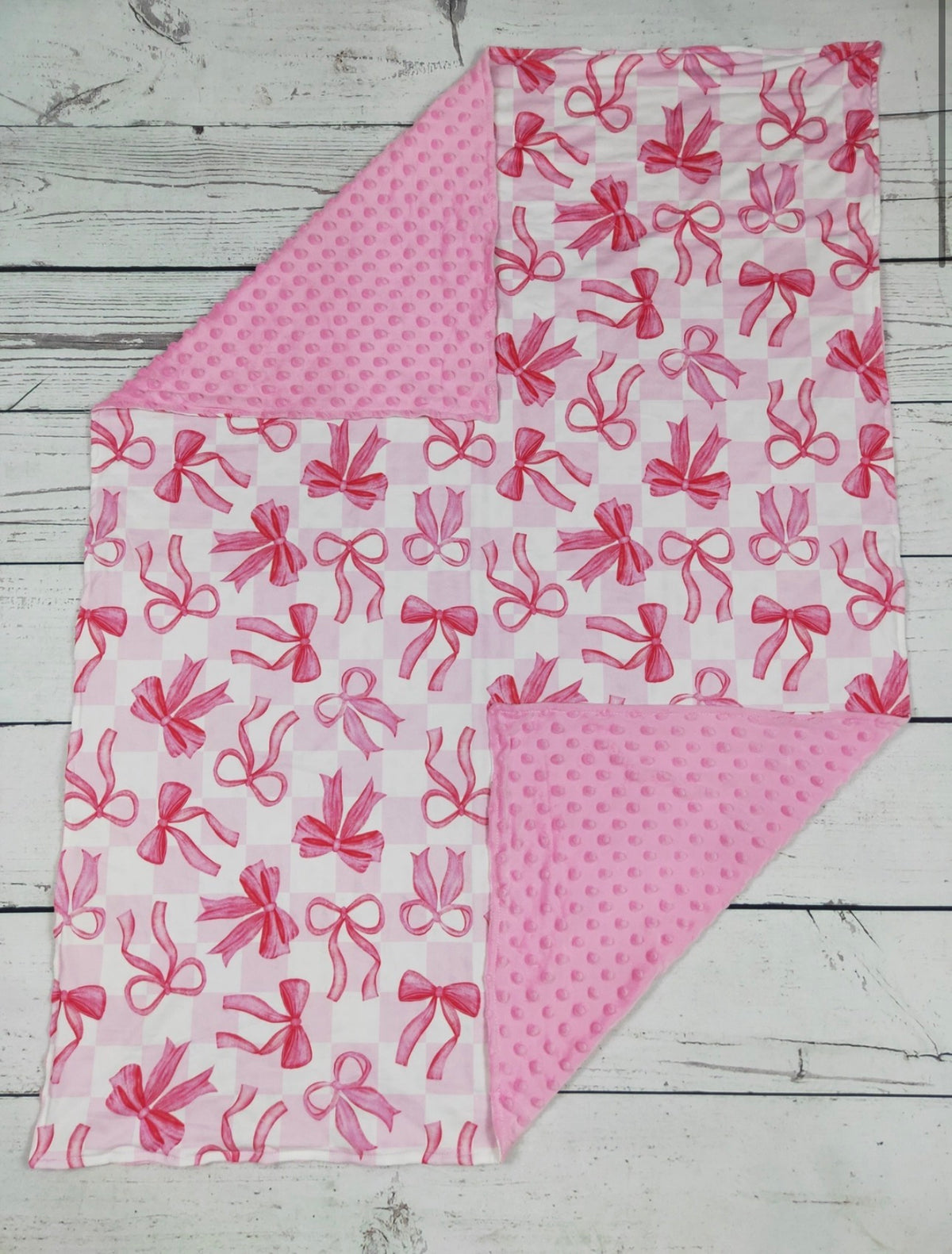 bow-printed-blanket