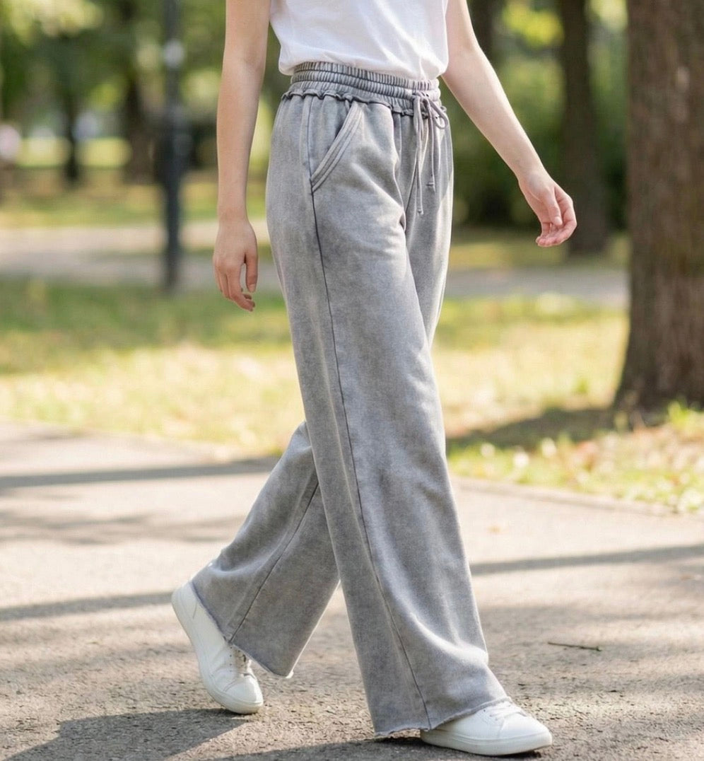 zenana-fleece-sweatpants-with-pockets-light-grey
