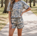 camo-loose-top-outfit