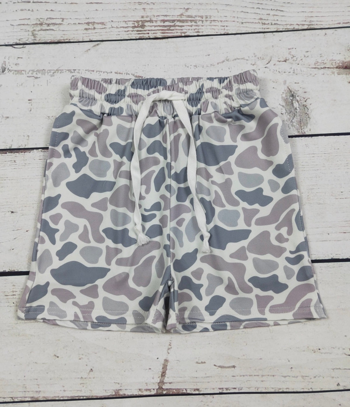 camo-shorts-with-pockets