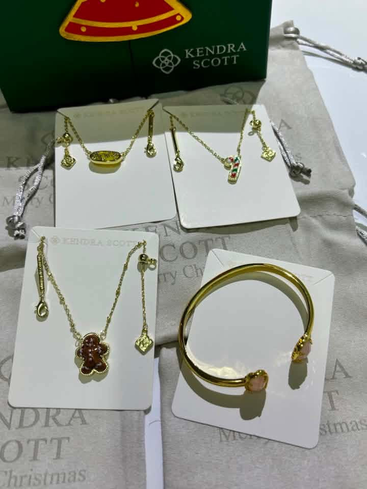 9 piece Kendra Scott Christmas Necklace Set